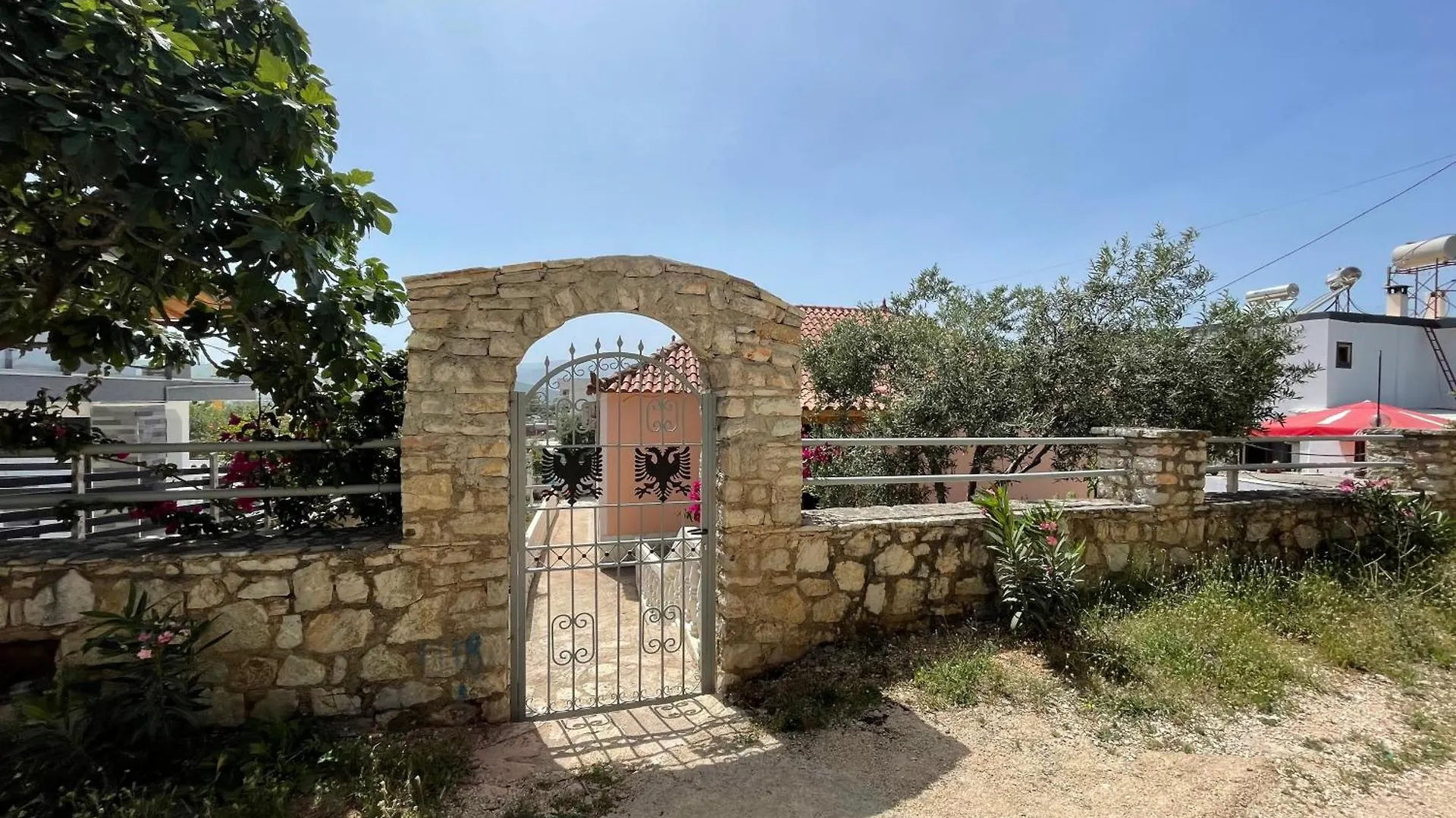 Vila Njazi Ksamil